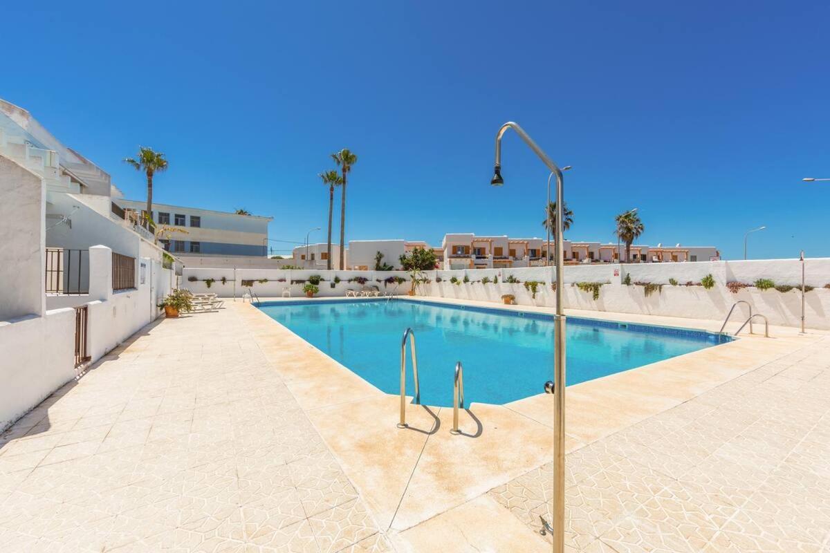 Tarifa Beach Apartment With Ocean Views And Pool Екстер'єр фото