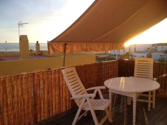 Tarifa Beach Apartment With Ocean Views And Pool Екстер'єр фото
